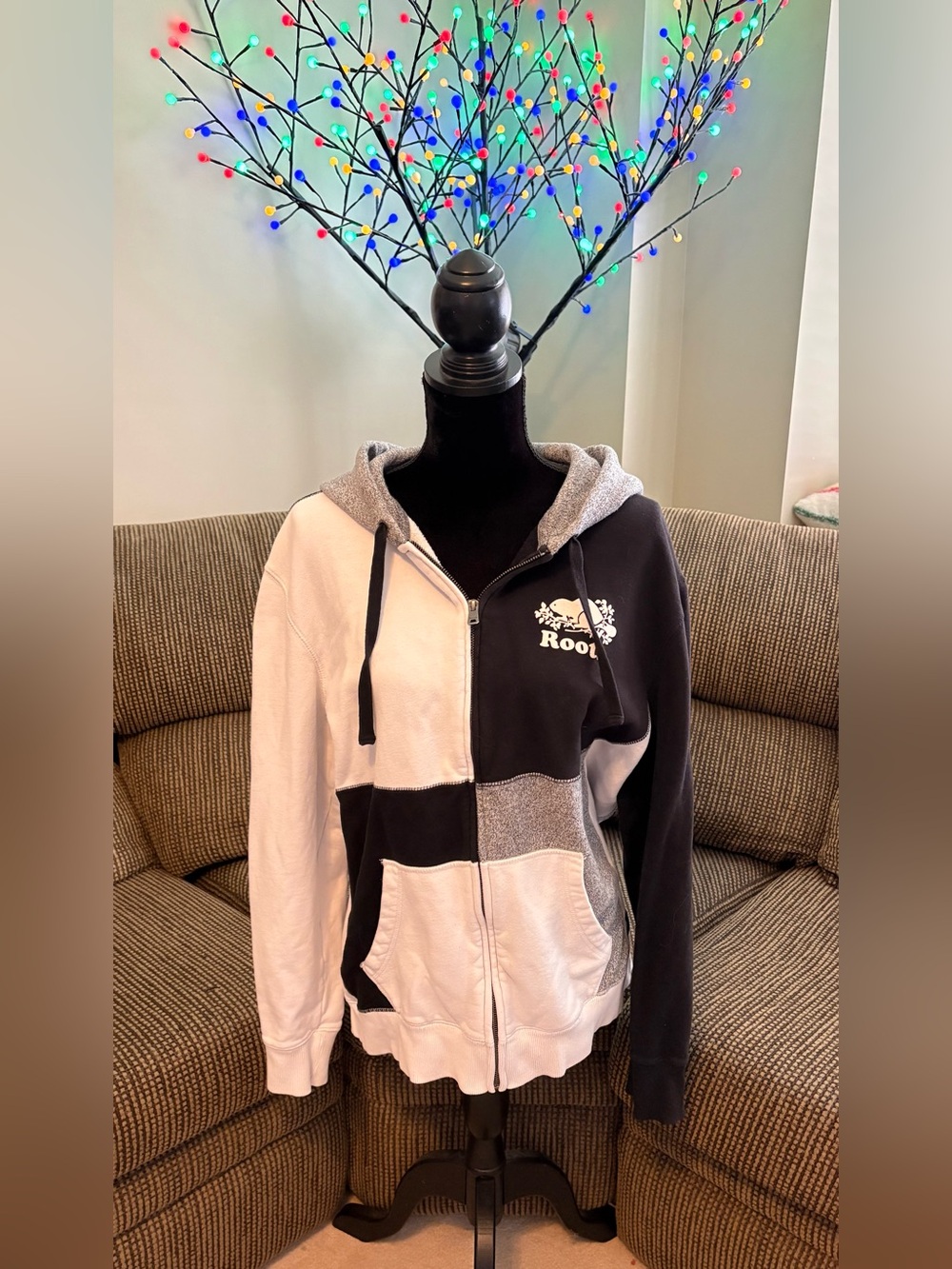 ✨✨Roots Colour Block Black and White and Grey Teddy Zip Hoodie